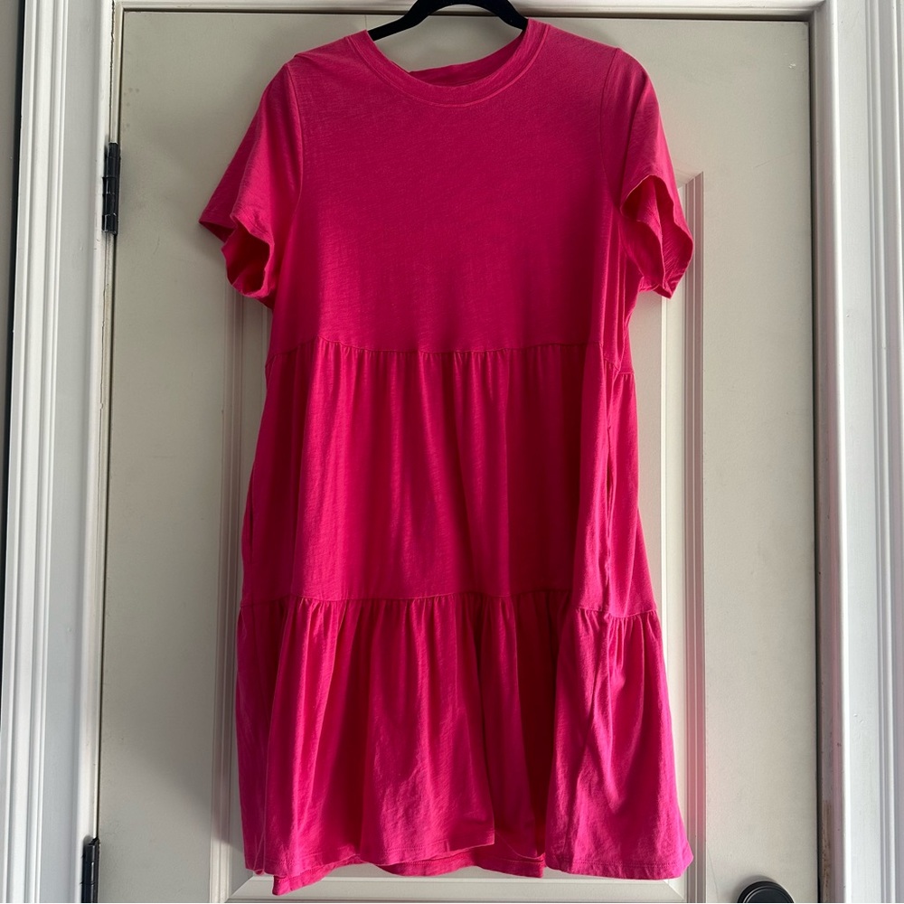 Pink knee length pocketed old navy dress